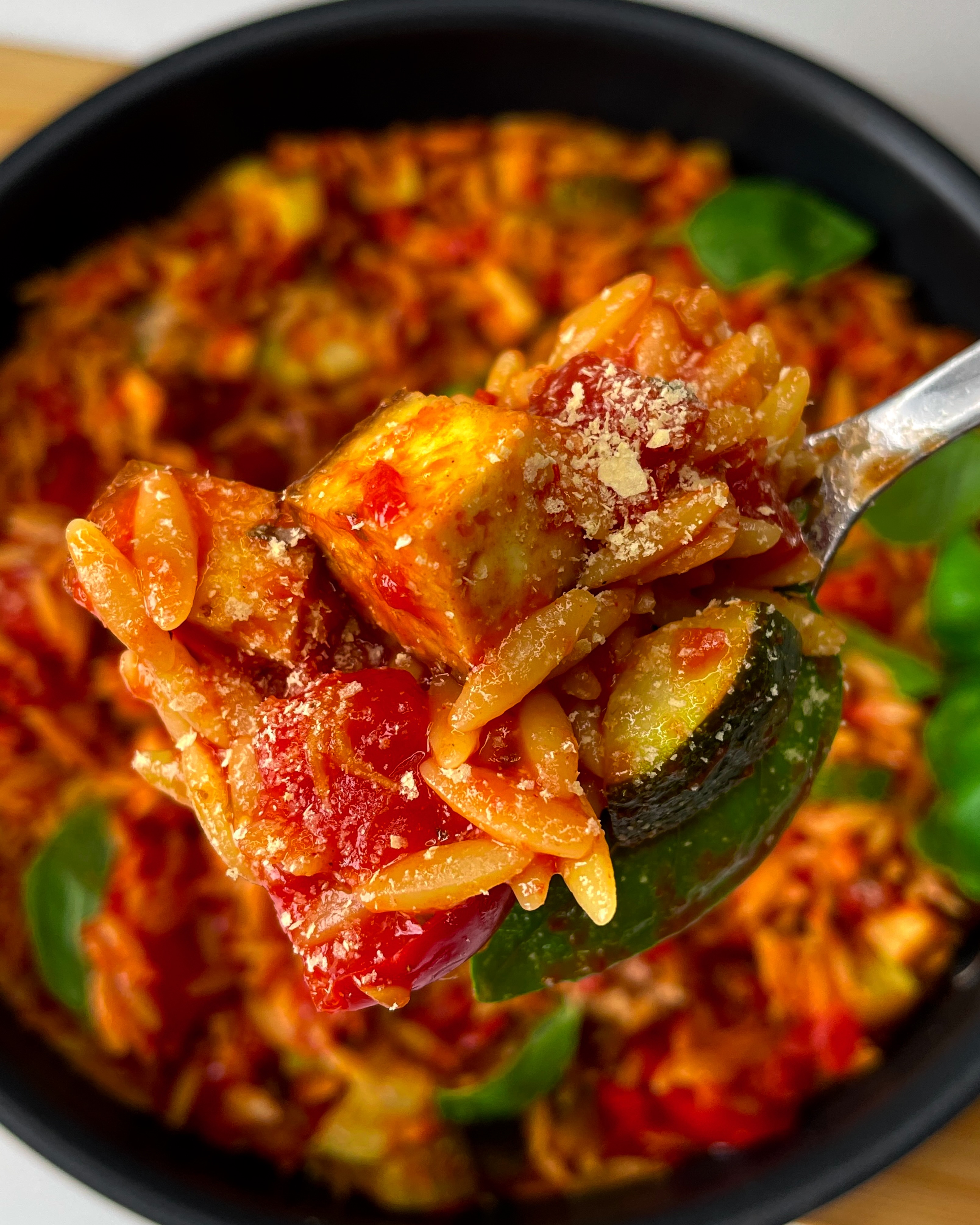 Cremiges One-Pot Tomaten-Orzo